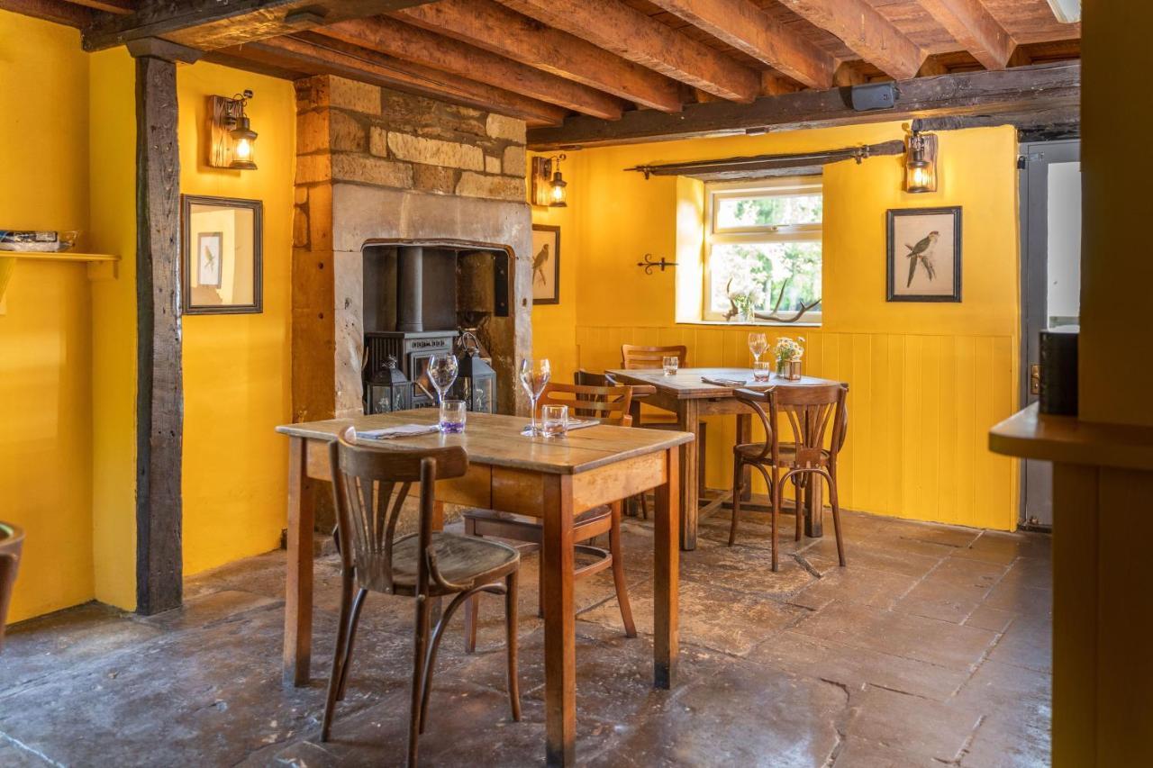 Rising Sun Pub, Restaurant And Rooms Lacock Exteriér fotografie