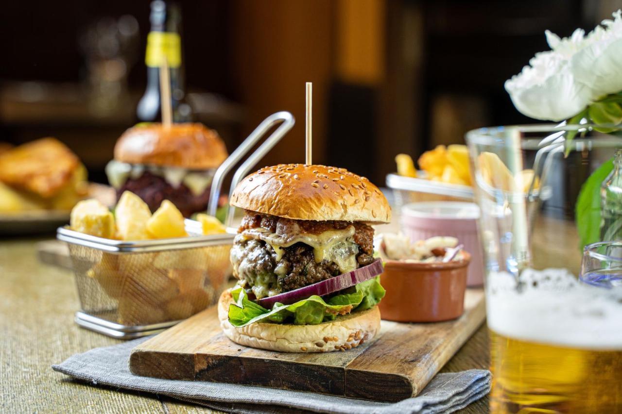 Rising Sun Pub, Restaurant And Rooms Lacock Exteriér fotografie