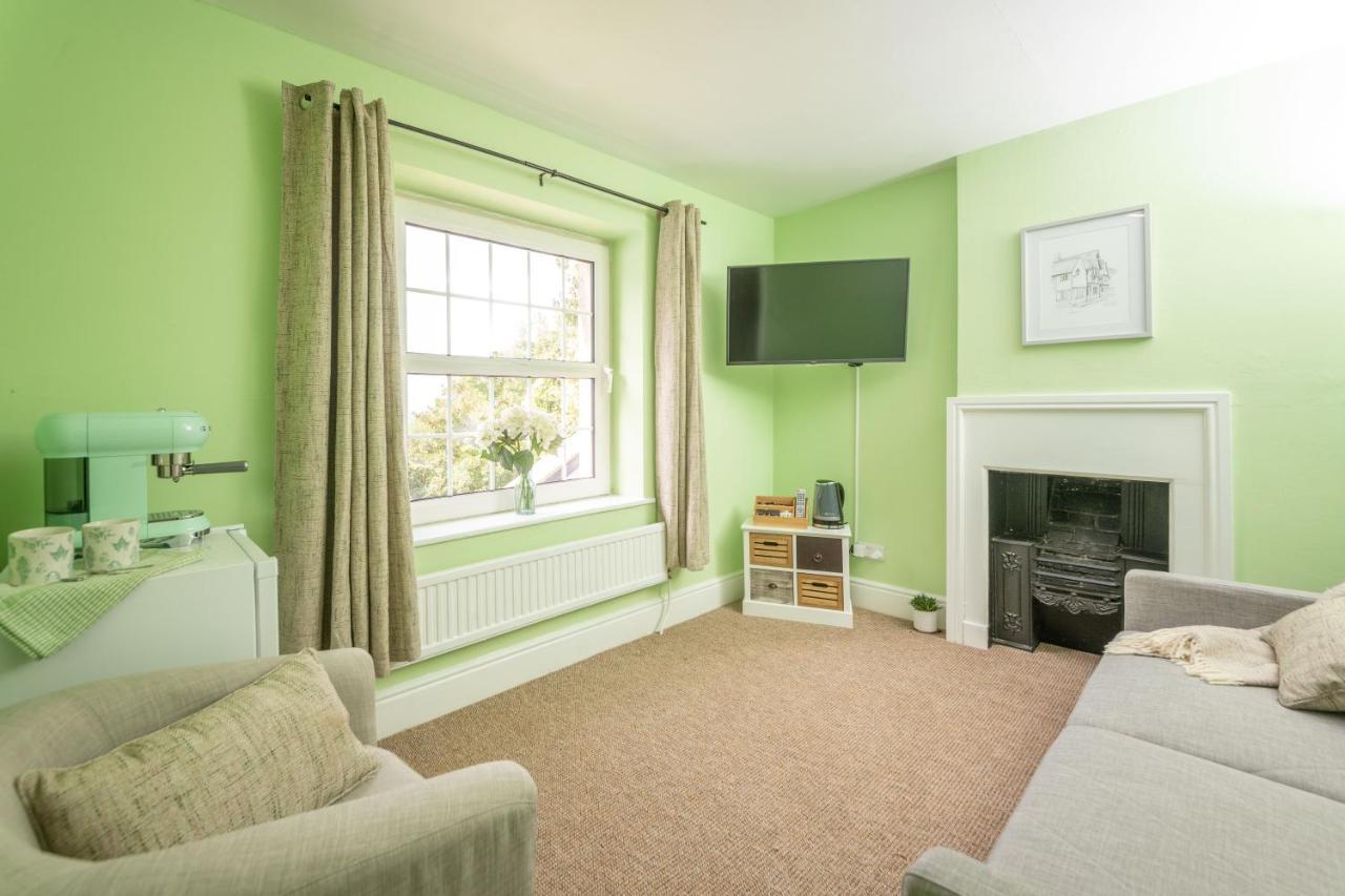 Rising Sun Pub, Restaurant And Rooms Lacock Exteriér fotografie