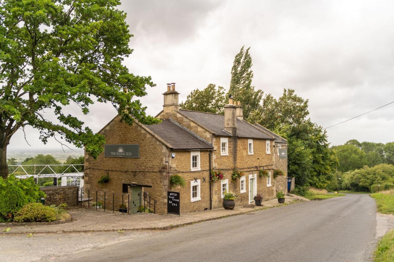 Rising Sun Pub, Restaurant And Rooms Lacock Exteriér fotografie
